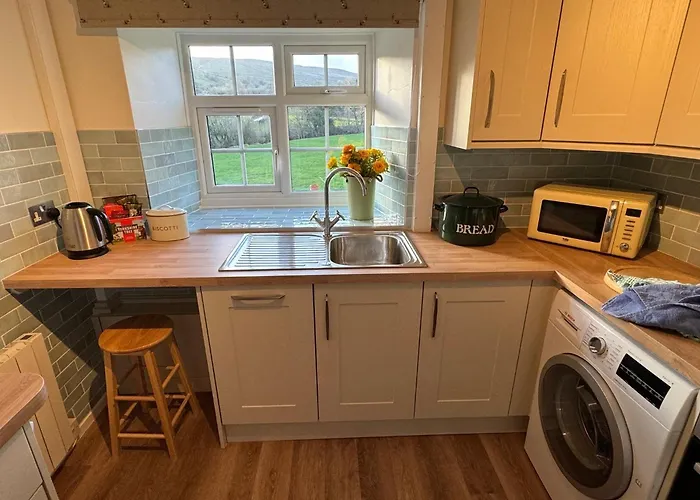 Wonderfully Scenic And Comfortable Dales Mill Property