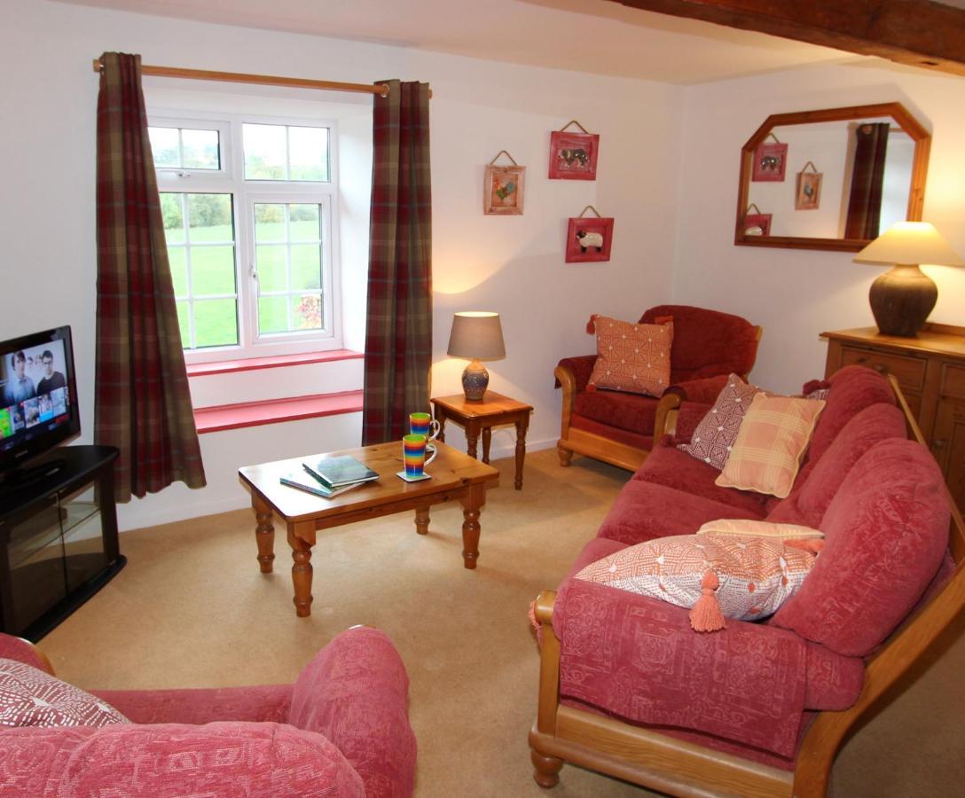 Wonderfully Scenic And Comfortable Dales Mill Holiday home *
