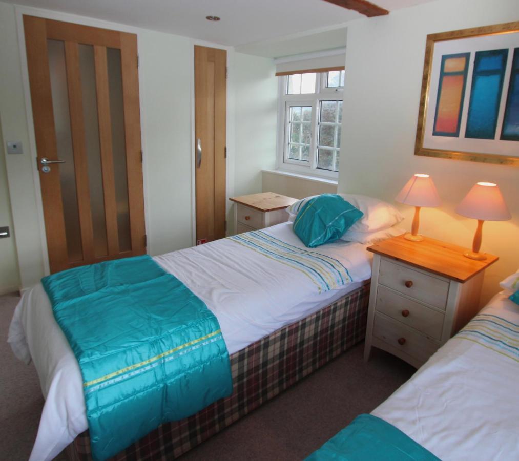 Wonderfully Scenic And Comfortable Dales Mill Holiday home West Burton