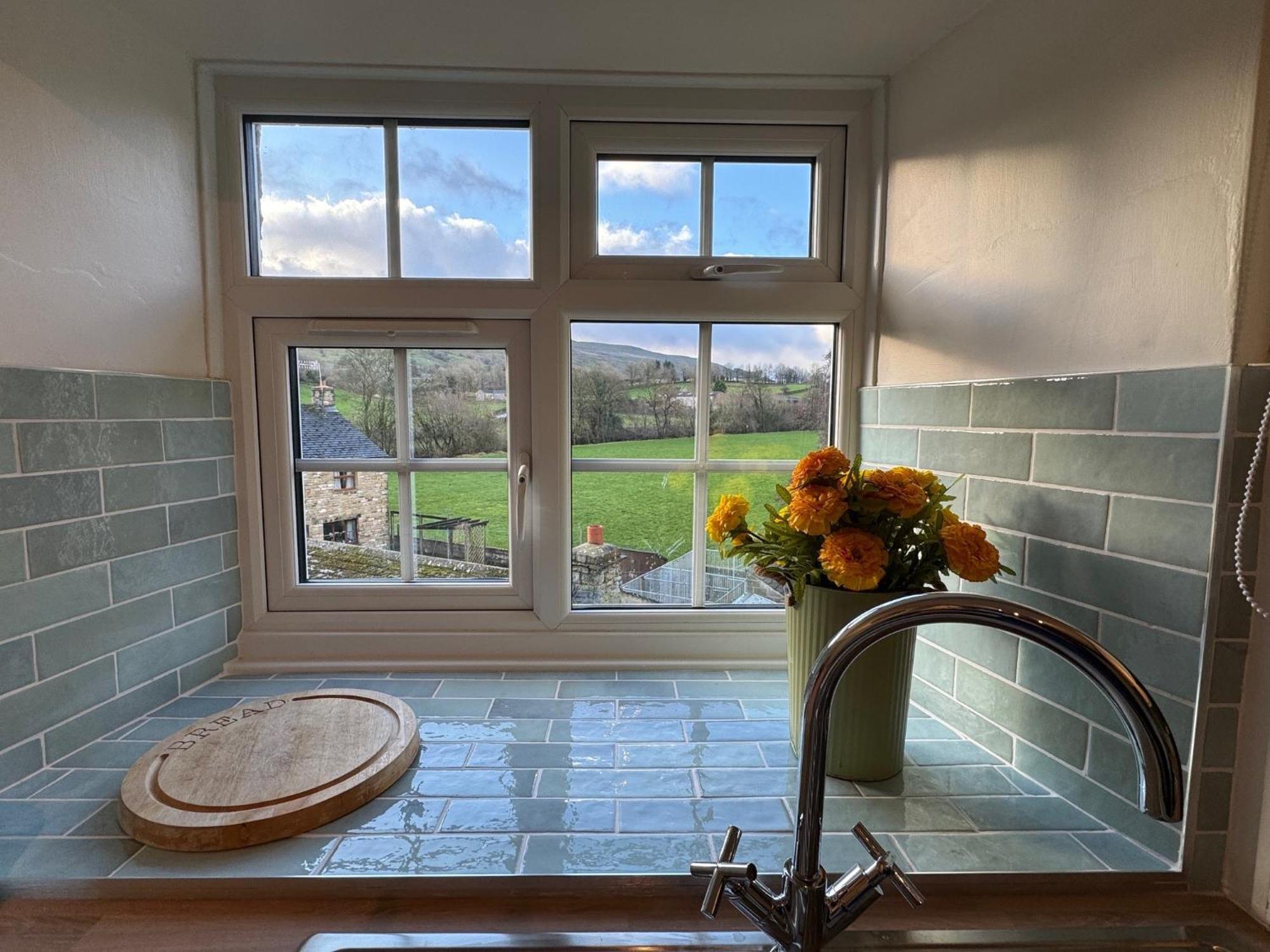 Wonderfully Scenic And Comfortable Dales Mill * West Burton